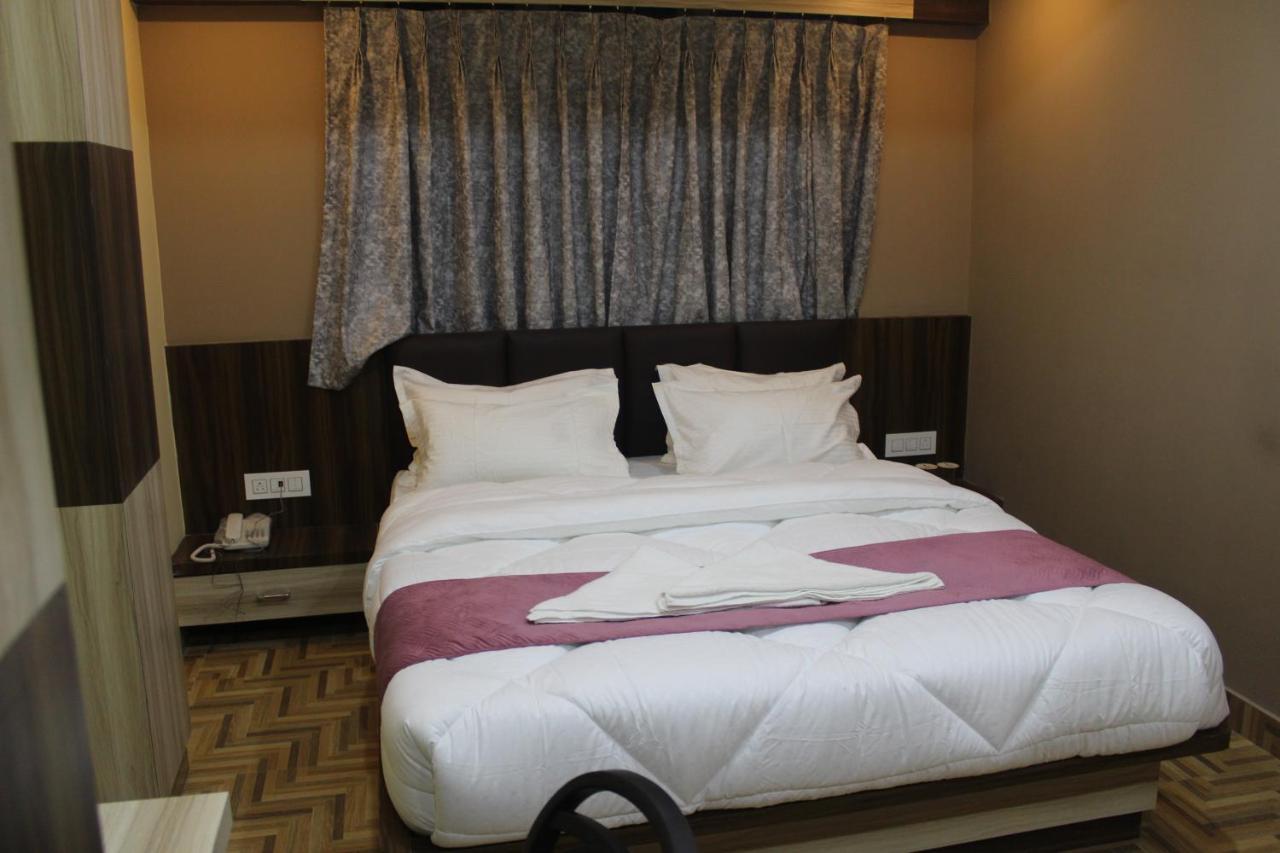 Hotel Oak Namchi Экстерьер фото