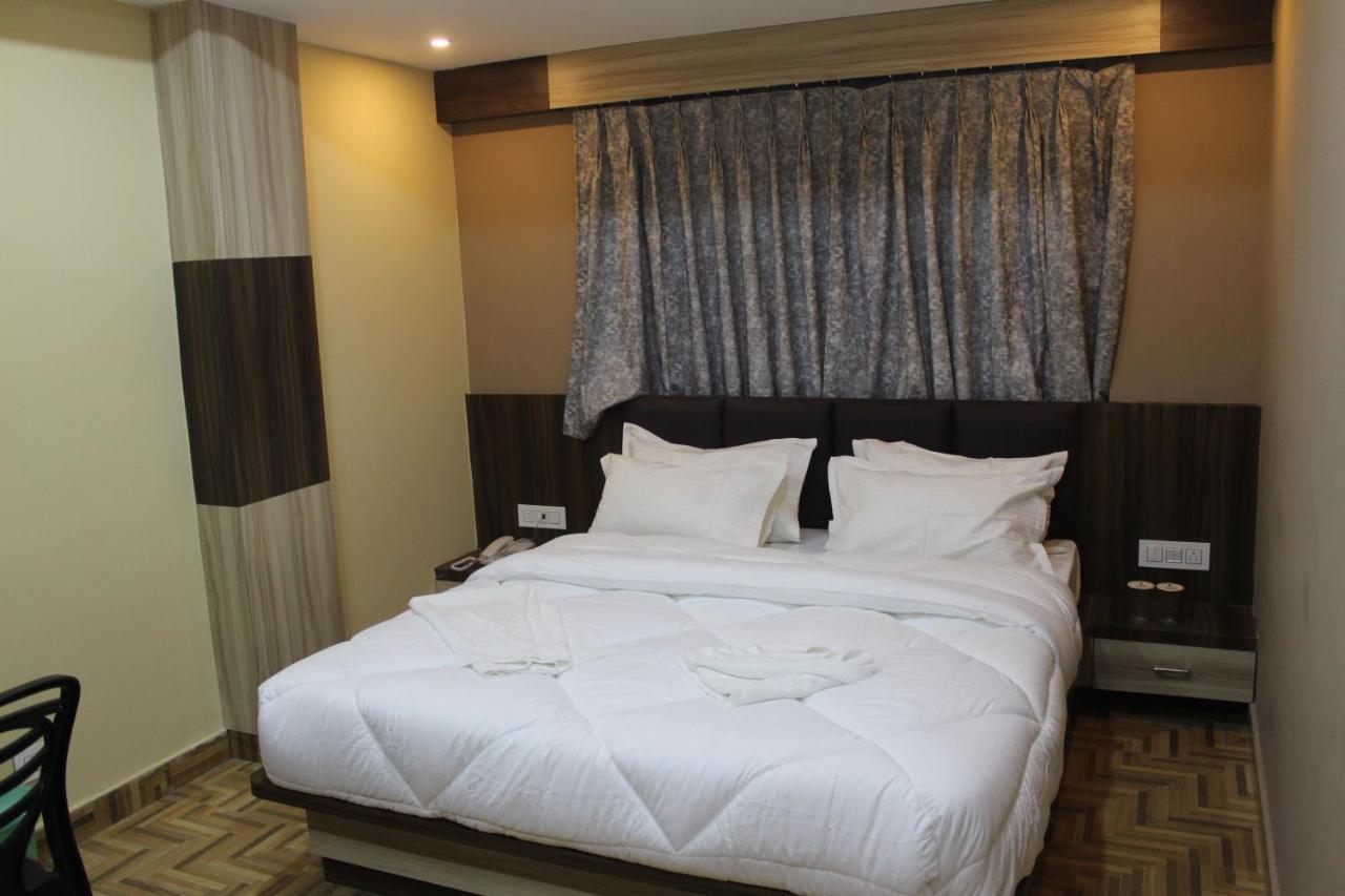 Hotel Oak Namchi Экстерьер фото