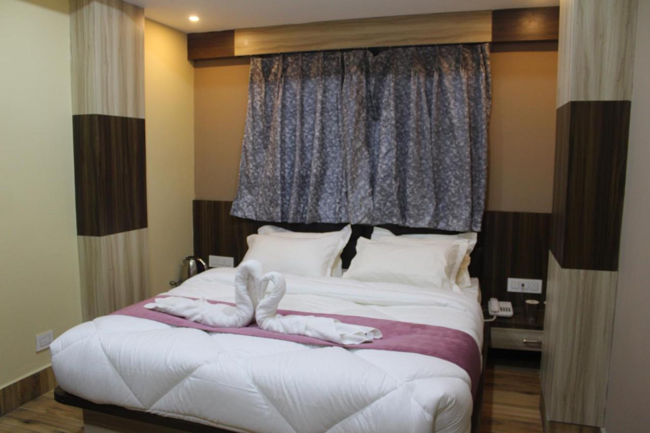Hotel Oak Namchi Экстерьер фото